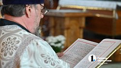 Митрополит Алексий совершил праздничную литургию в Свято‑Троицком храме Челябинска