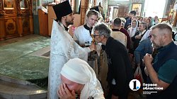 Митрополит Алексий совершил праздничную литургию в Свято‑Троицком храме Челябинска