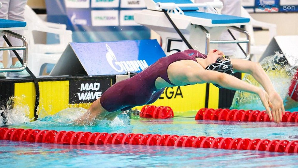 Екатерина Гузик из Златоуста выиграла золото летней Спартакиады учащихся по плаванию