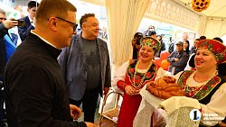 Алексей Текслер объявил об открытии репродуктора для отечественного кросса кур