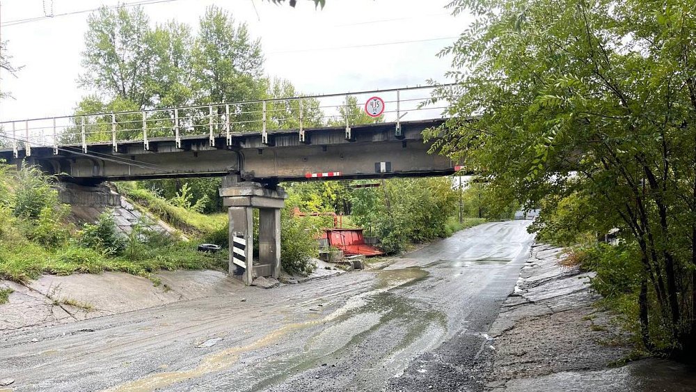 На одной из самых проблемных улиц Челябинска в сентябре восстановят ливневку