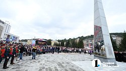 Символ гордости и благодарности: что говорят златоустовцы о новой стеле