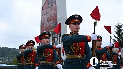 Символ гордости и благодарности: что говорят златоустовцы о новой стеле