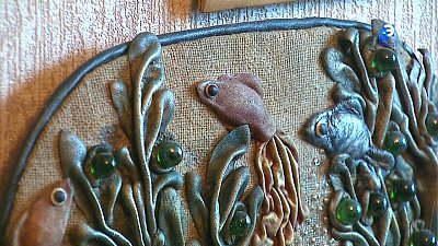 Миасская мастерица показала коллекцию картин из кожи