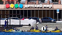 Жители Челябинска заметили тренировку флайбордистов на реке Миасс