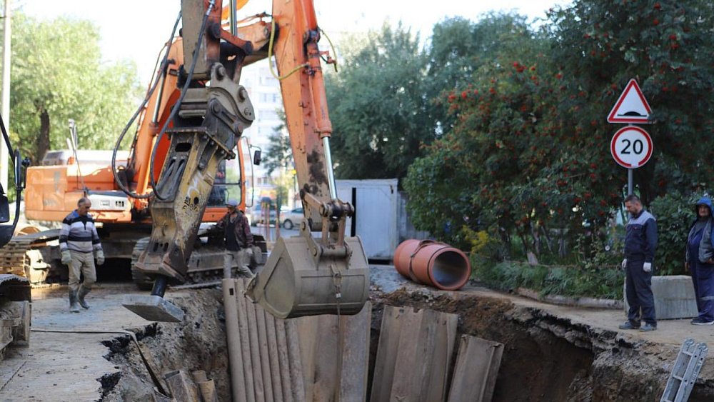 В Челябинске завершают ремонт двух канализационных коллекторов