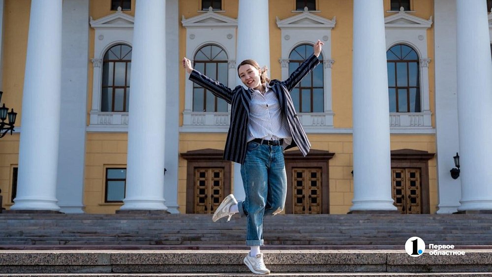 Актеры челябинской оперы вспоминают роли к открытию нового сезона на сцене