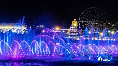 Светомузыкальный фонтан в центре Челябинска будет работать до конца сентября