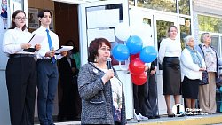 В школах Челябинска празднуют День знаний