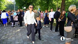 В школах Челябинска празднуют День знаний