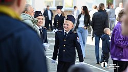 В школах Челябинска празднуют День знаний