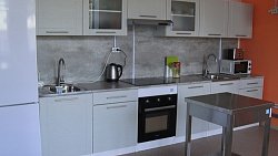 В златоустовской школе‑интернате открыли классы швейного и гончарного дела