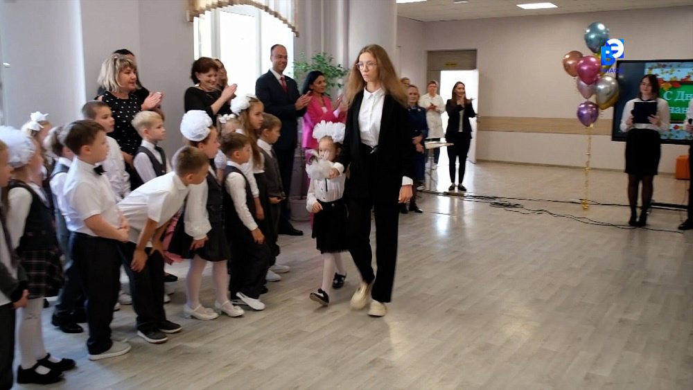 Олег Буданов поздравил миасцев с началом нового учебного года