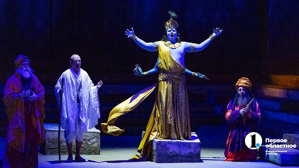 Челябинцам показали спектакль о ненасильственном сопротивлении