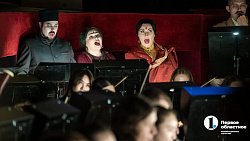 Челябинцам показали спектакль о ненасильственном сопротивлении