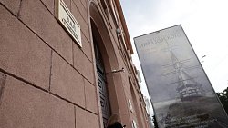 На выставке «В фарватере Айвазовского» в Челябинске представили работы 13 художников