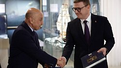 На выставке «В фарватере Айвазовского» в Челябинске представили работы 13 художников