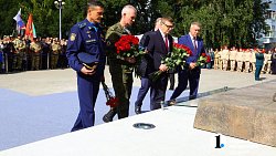 В центре Челябинска открыли памятник «Защитникам Отечества»