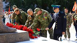 В центре Челябинска открыли памятник «Защитникам Отечества»