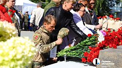 В центре Челябинска открыли памятник «Защитникам Отечества»