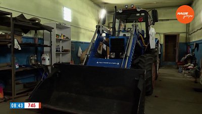 Выставка в гараже в сюжете «Ок, спускайся по главной дороге…»