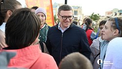 Губернатор Алексей Текслер пообщался с активистами Движения Первых