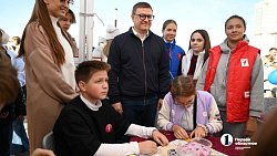 Губернатор Алексей Текслер пообщался с активистами Движения Первых