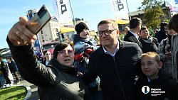 Губернатор Алексей Текслер пообщался с активистами Движения Первых