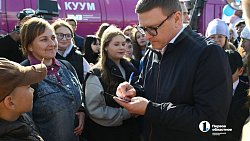 Губернатор Алексей Текслер пообщался с активистами Движения Первых