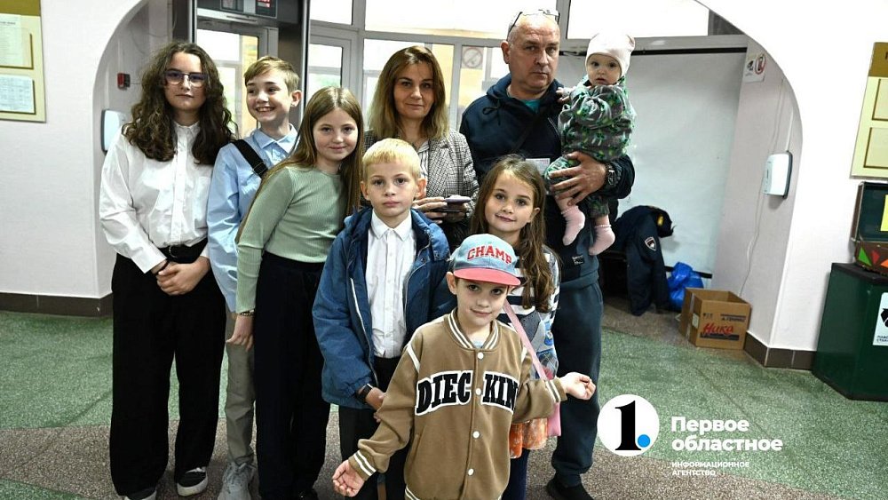 Челябинская семья с восемью детьми пришла на голосование 