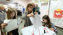 Челябинская семья с восемью детьми пришла на голосование 