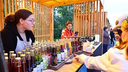 В Челябинске проходит первый гастрономический фестиваль «Блюда от верблюда»