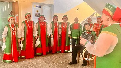 Южноуральцы показывают творческие номера на избирательных участках