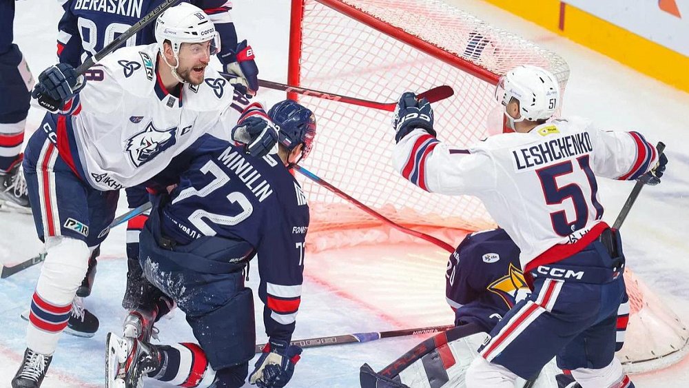 Магнитогорский «Металлург» сенсационно уступил «Нефтехимику» в чемпионате КХЛ