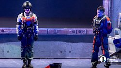  «Любовь. Смерть. Роботы» и «Черное зеркало». Опера, написанная нейросетью, напоминает сразу несколько техносериалов