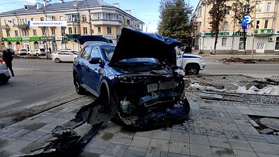На проспекте Автозаводцев произошло ДТП