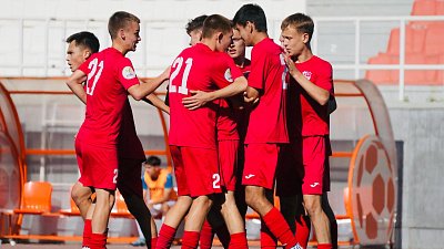 Челябинские футбольные команды выиграли матчи у соперников из «Пари‑НН» в ЮФЛ