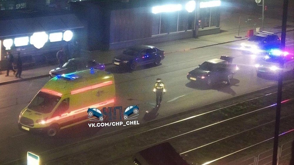 Два пешехода пострадали под колесами авто за один вечер в Челябинске