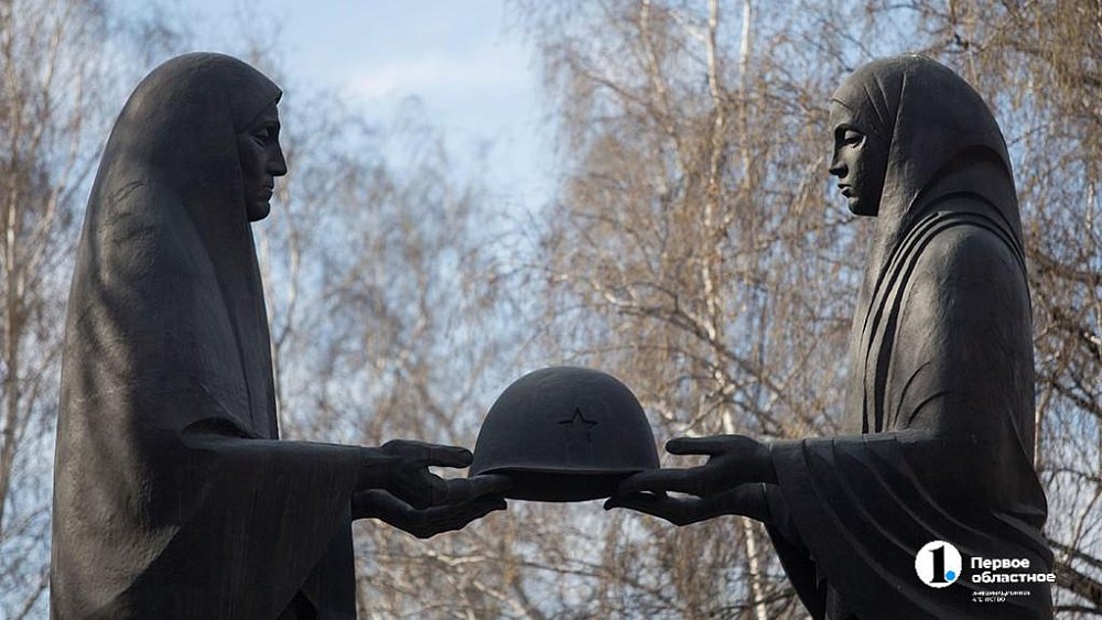 В Челябинске приступили к реставрации мемориала «Скорбящие матери»