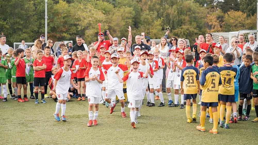 В Челябинске подвели итоги детского футбольного турнира памяти Евгения Родионова