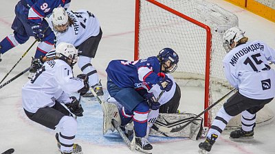 Хоккеистки «Белых медведиц» с минимальным счетом уступили «Бирюсе» в чемпионате ЖХЛ