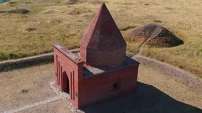 Археологи создают выставку об истории Башни Тамерлана в Варненском районе