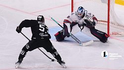 Первая победная — «Трактор» выиграл первый домашний матч сезона в КХЛ