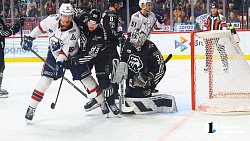 Первая победная — «Трактор» выиграл первый домашний матч сезона в КХЛ