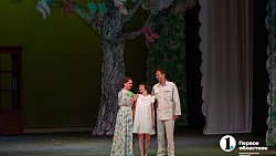 Веселье для детей, трагедия для родителей. В Челябинске показали спектакль — посвящение дочери Чуковского