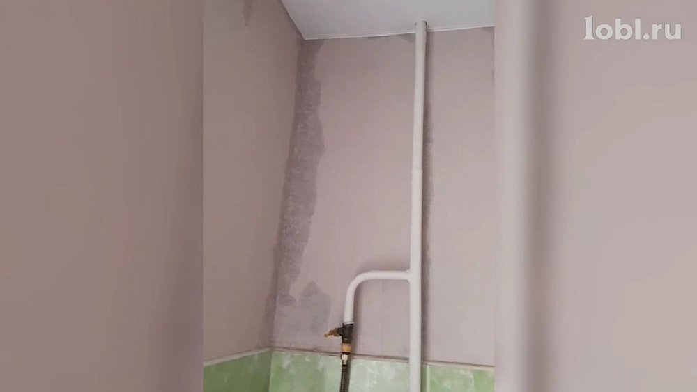 В Верхнем Уфалее после подачи отопления залило дом