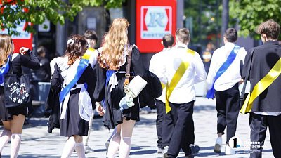 Родители школьников начали бронировать банкетные залы Челябинска для выпускных на 2025 год