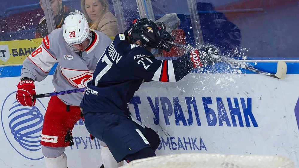 «Металлург» давил, «Спартак» забивал — в КХЛ сыгран самый нелогичный хоккейный матч