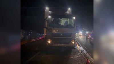 В Челябинской области на трассе М-5 столкнулись три грузовика