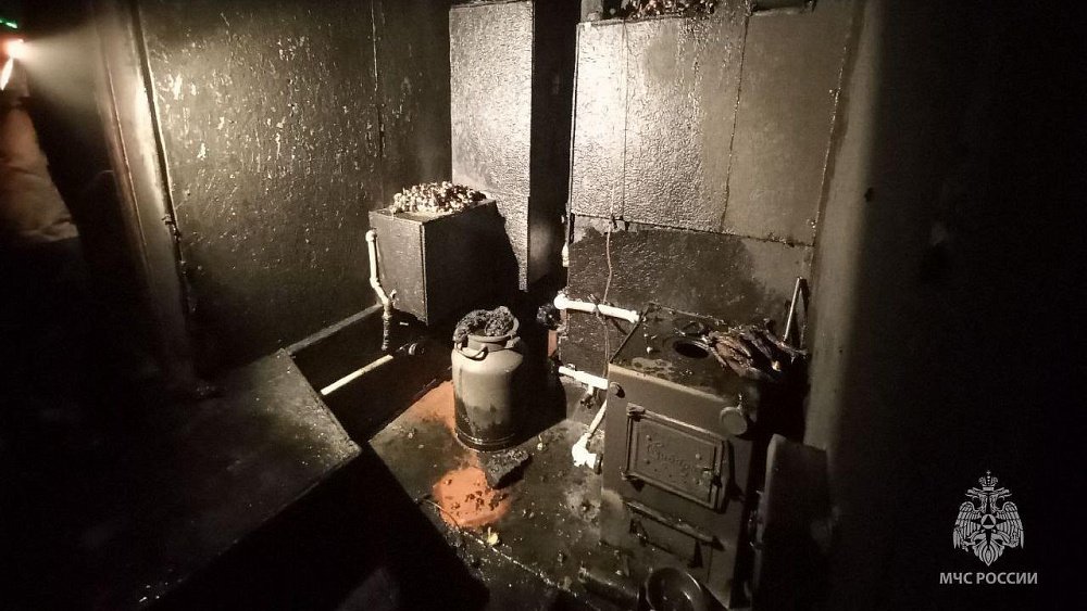 Подросток получил ожоги при пожаре в частном доме в Челябинской области